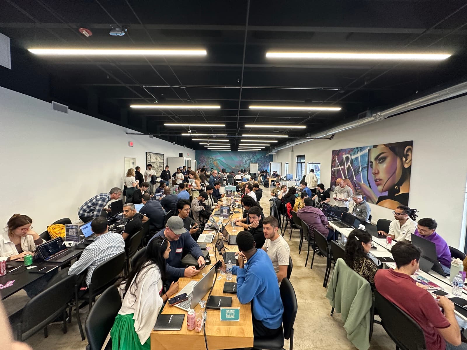 200+ hackers filling the venue during the Google Hackathon